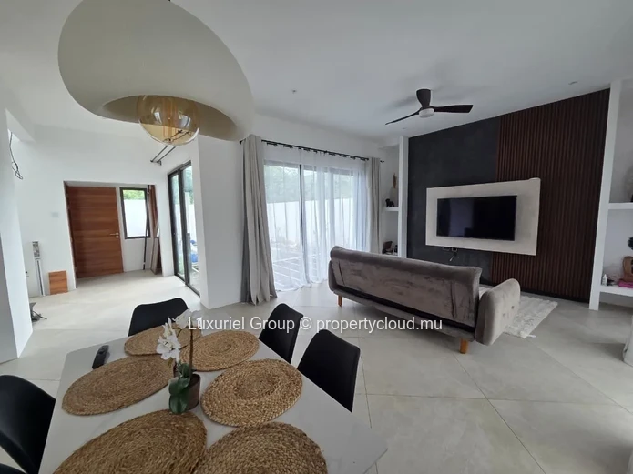 Brand-New Villa With Private Pool For Rent – Calodyne