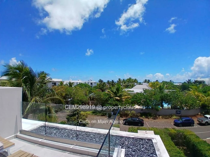Duplex de Luxe Meublé à Louer – Azuri Village, Roches Noires