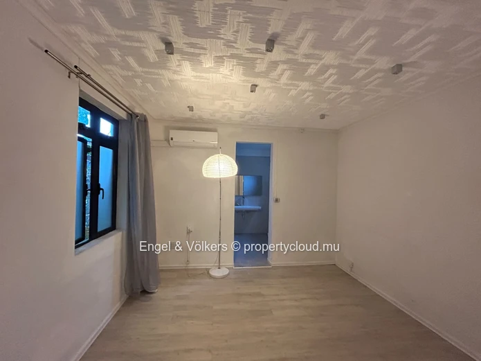 Charming Family Home for Sale in Curepipe – Reserved for Mauritian Citizens