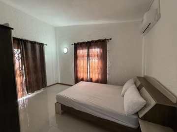5 Bedroom Villa