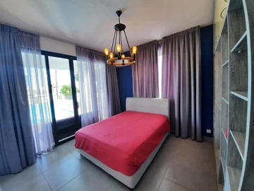 4 Bedroom Villa
