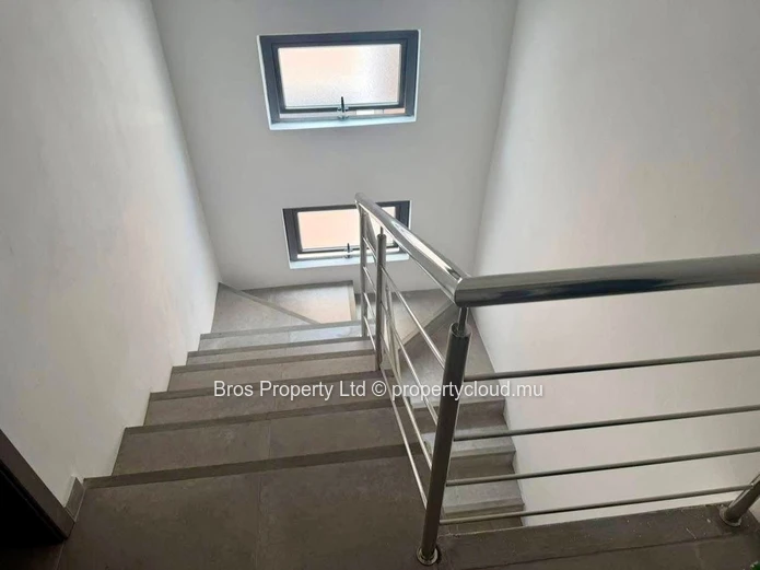 55 000 Rs/mois | Maison duplex de luxe 3 chambres à louer à Pereybere, Grand Baie