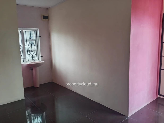 A VENDRE Grand Gaube, duplex 2 chambres. (60 M2)