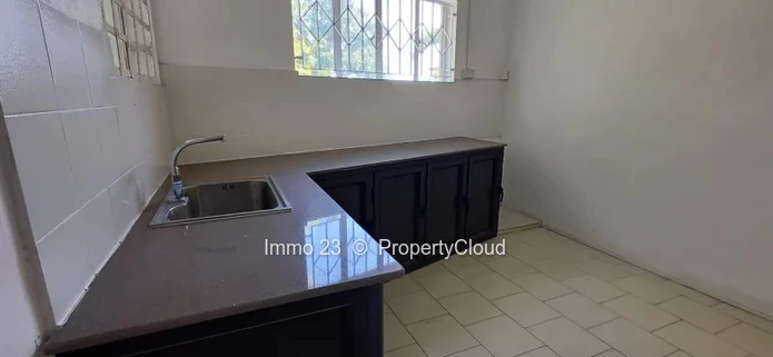 Bureau - 189.43m2 - Quatre Bornes - Ref. BU85387LO