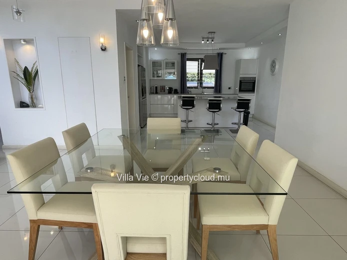 Péreybère - Magnifique villa de 4 chambres avec piscine privée