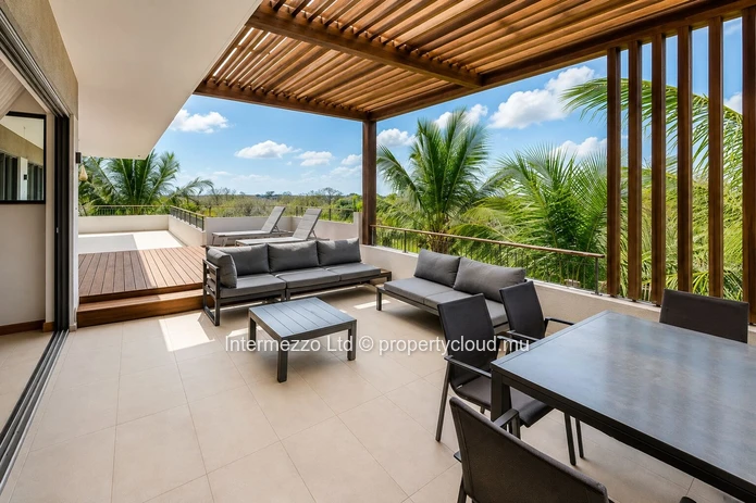 Penthouse IRS vue golf à Mont Choisy – 3 chambres en suite | Dernier étage | Île Maurice