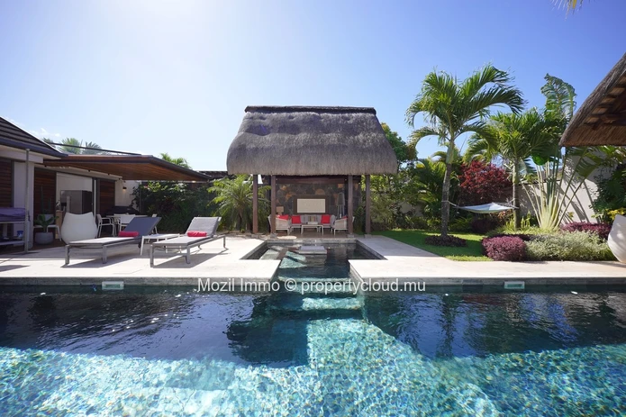 Superbe villa rénovée de 4 chambres 