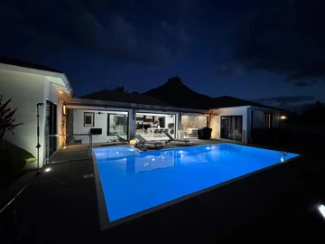 4 Bedroom Villa