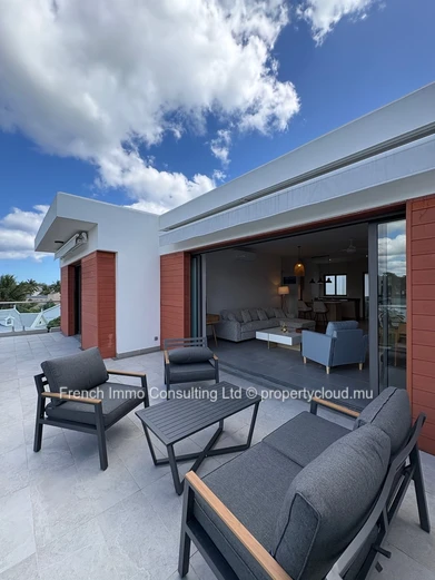 Superbe Penthouse 2 chambres en suites avec jacuzzi a Trou aux biches en location moyen terme (Au mois)i