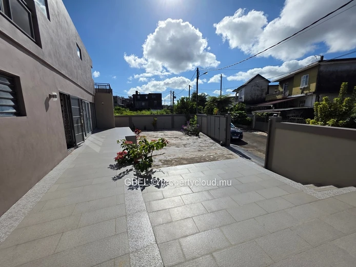 Villa meublée 2 chambres, mezzanine lumineuse — Forest Side, Curepipe
