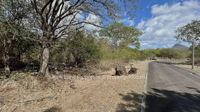 1,696 m² Plot in the Gated Estate Domaine de Palmyre with Stunning Mountain Views