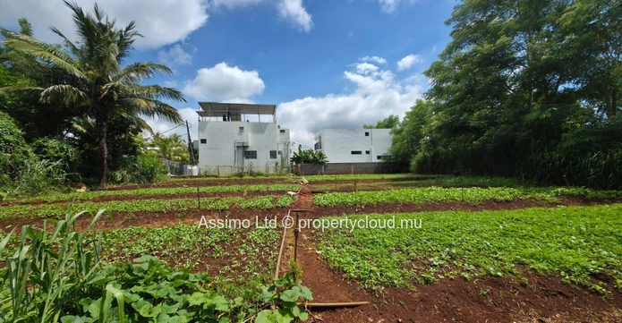 Terrain résidentiel à vendre à Terre Rouge – 1?055 m² idéal pour construction