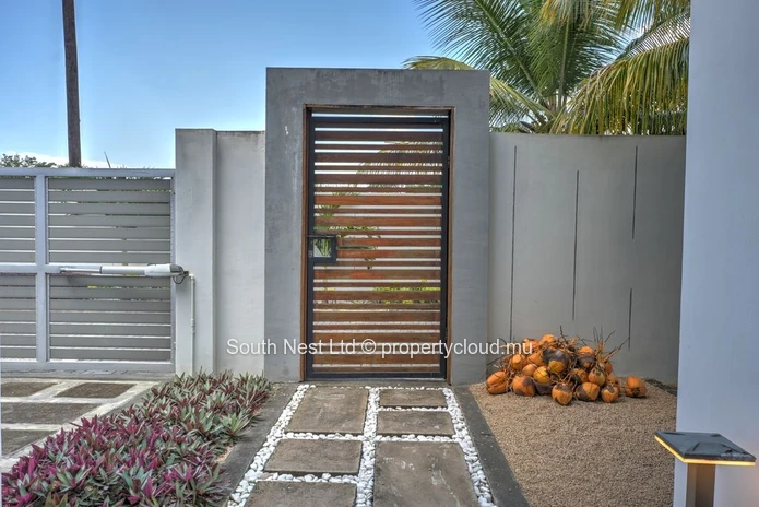 Exceptional Fully Furnished 4-Bedroom Villa with Private Pool in Grand Baie 
