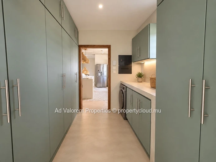 Maison 4 chambres avec piscine et grand jardin à louer à Calodyne