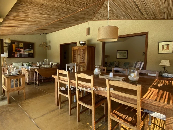 Grand Gaube - 4-bedroom family home with swimming pool and independent studio