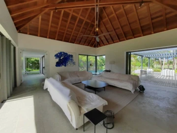 5 Bedroom Villa