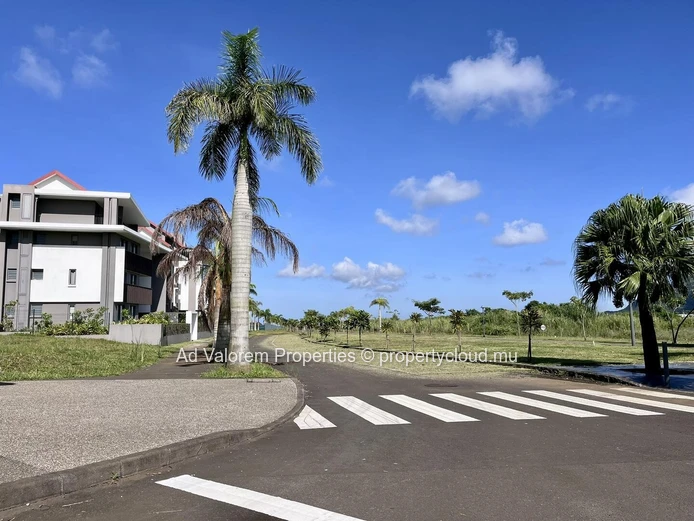 Modern Apartment | 2 Bedrooms & 2 Bathrooms | Moka