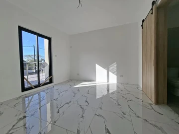 4 Bedroom Townhouse, Duplex