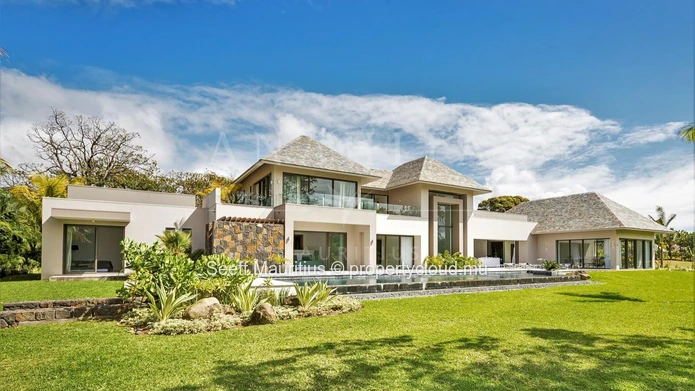 A Contemporary Fairways Sanctuary Overlooking the Greens