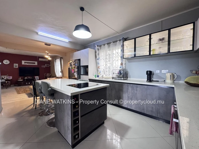 À Vendre – Spacieuse Maison de 3 Chambres à Wooton