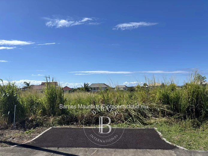 BEAU VALLON - Terrain Résidentiel - 912 m2