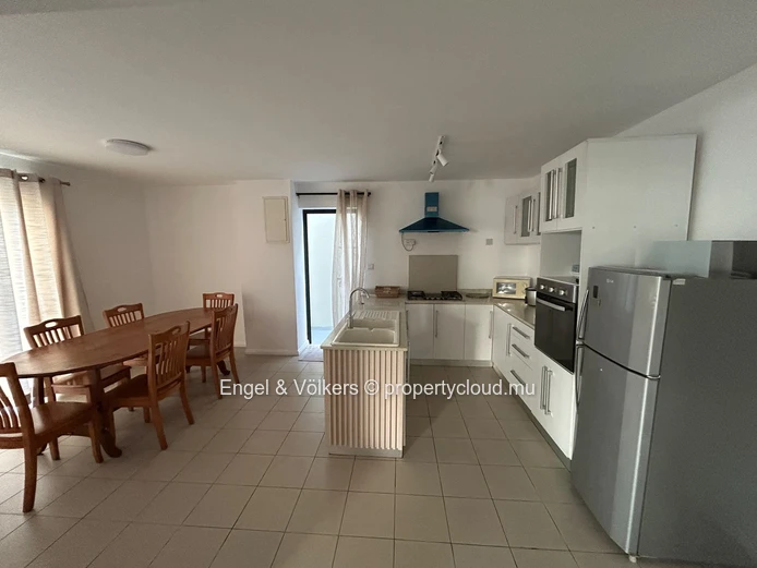 Luxury 3-Bedroom Sea View Penthouse for Rent – Flic en Flac