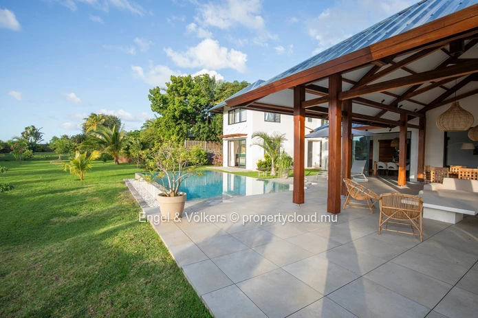 Fully Furnished 5-Bedroom Villa with Pool & Large Garden on Mauritius' East Coast