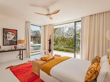 5 Bedroom Villa
