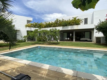 Bain Boeuf - Maison familiale de 4 chambres avec piscine