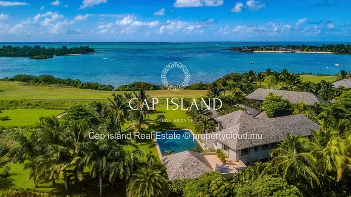 Exceptional villa with 180° view - BEAU CHAMP -
