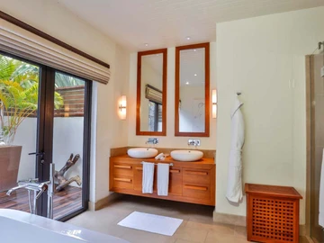 4 Bedroom Villa