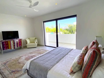 4 Bedroom Villa