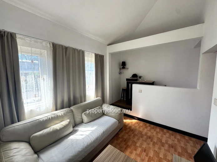 ALBION – À VENDRE – Spacieuse villa familiale avec appartement indépendant, piscine et garage