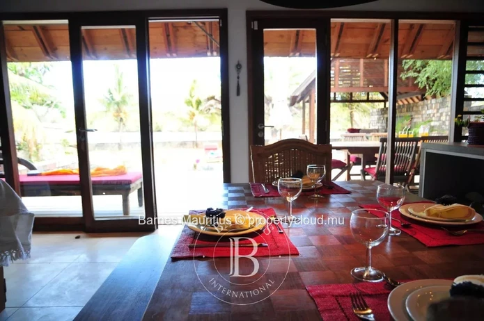 TAMARIN - Waterfront Villa – 2 Bedrooms