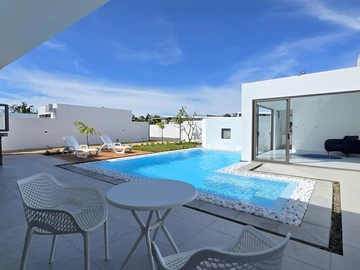 4 Bedroom Villa