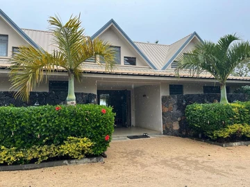 For Rent – Spacious 6-Bedroom House in Les Salines Pilot, Rivière Noire – Black River