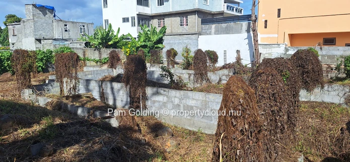 Residential Land in Quatre Bornes – Build Your Dream Home with Mountain Views!