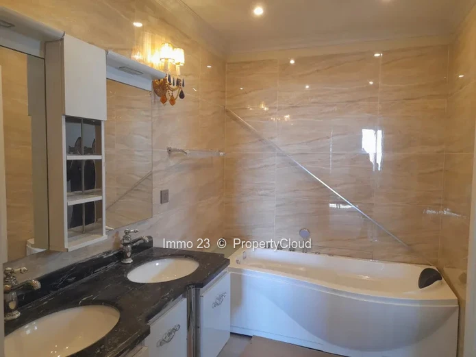 Appartement - 4 chambres - Flor00e9al - Ref. AP70997VE