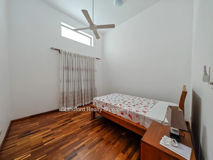 Villa Neuve de 3 Chambres à Vendre – Royal Park, Balaclava, Nord