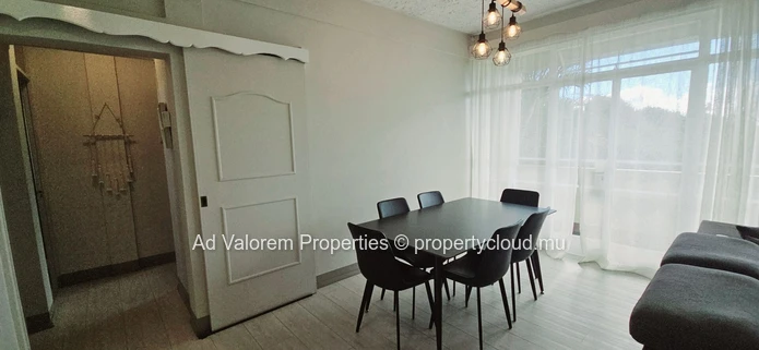 Charming semi-furnished apartment for sale in Curepipe! 52m2