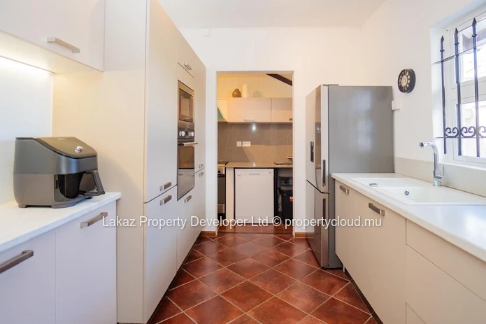 Cosy House for sale - Accessible to Locals only