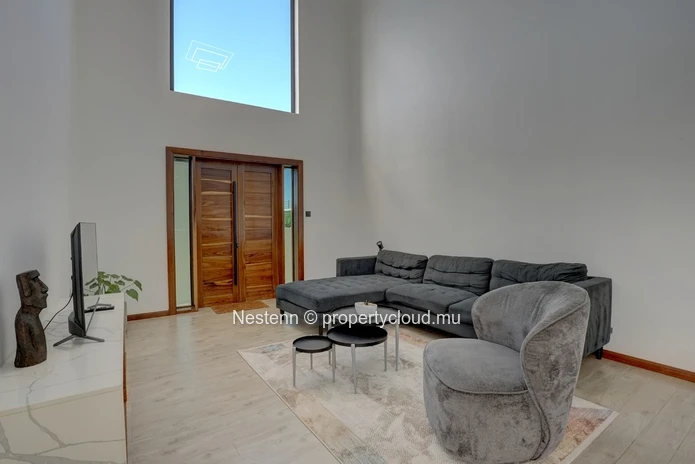 Maison moderne de 226 m² dans le Morcellement Fairview.