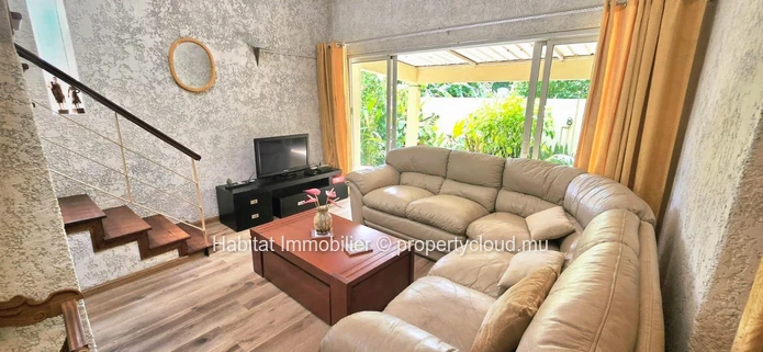 A louer : Maison meublée et équipée de 150 m², sur un terrain de 418 m² à Curepipe