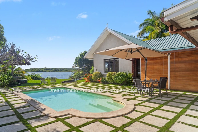 Exclusive 4-bedroom beachfront villa with private pool & ocean view in Poste de Flacq – Mauritius