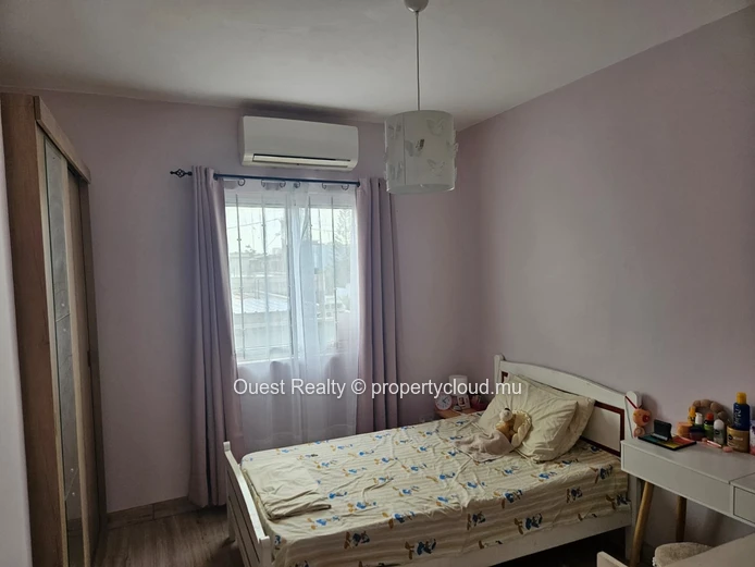 Villa 3 Chambres avec Piscine Privée & Jardin – Albion