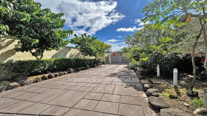 The Lounge Villa