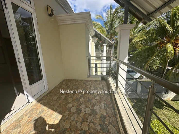 Cozy 2-Bedroom Townhouse For Rent 