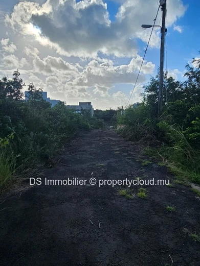 À Vendre – Terrain Résidentiel À Grand Baie-Nord