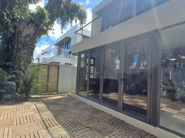 3 Bedroom Townhouse, Duplex