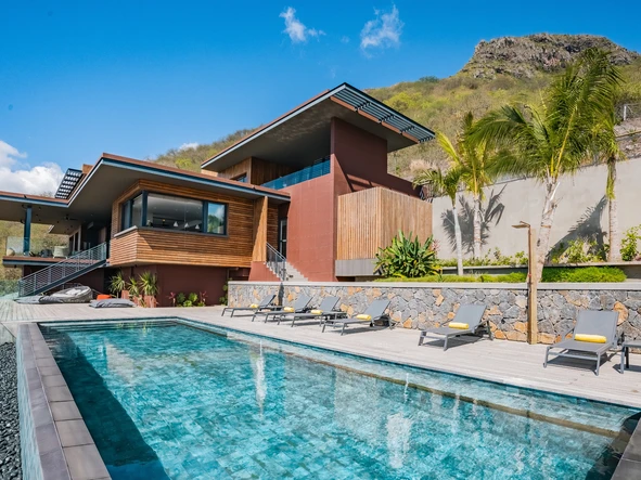 4 Bedroom Villa